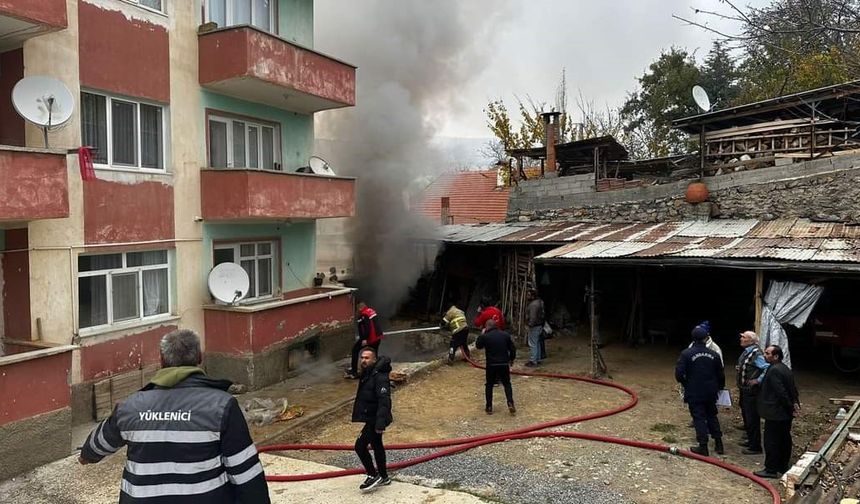 Isparta’da odunlukta çıkan yangın söndürüldü