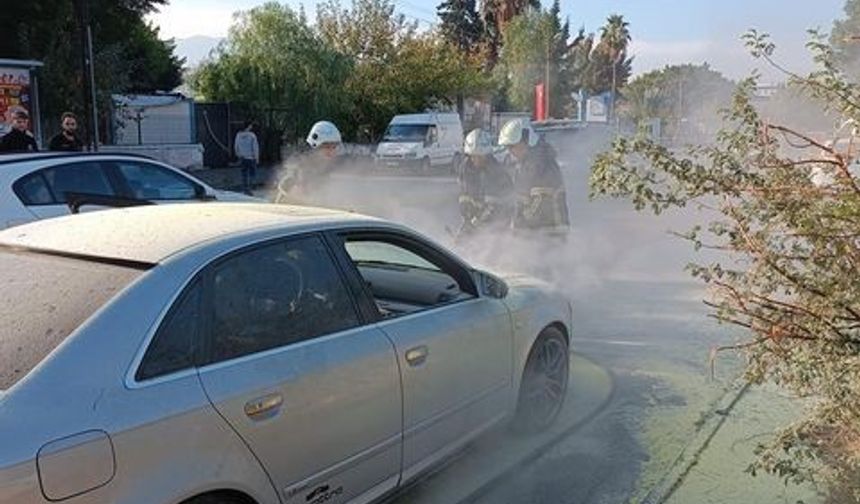 Motor kısmı alevlere teslim olan araçta hasar oluştu