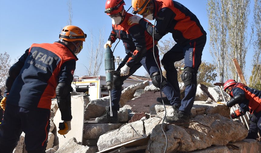 KARAMAN - Türkiye Afet Müdahale Planı kapsamında tatbikat yapıldı