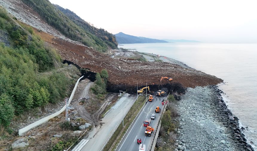 Karadeniz Sahil Yolu’nda çalışmalar sürüyor