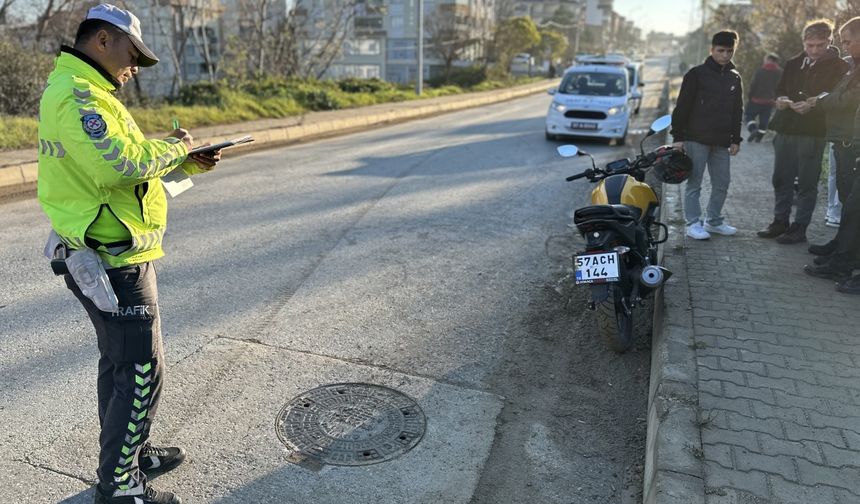 Gerze'de motosikletin devrildiği kazada 1 kişi yaralandı