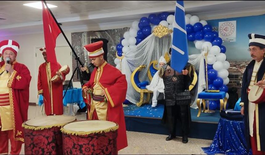 Etkinliklerinize Tarihi Bir Dokunuş: Kiralık Mehter Takımı ile Görkemli Anlar Yaşayın!