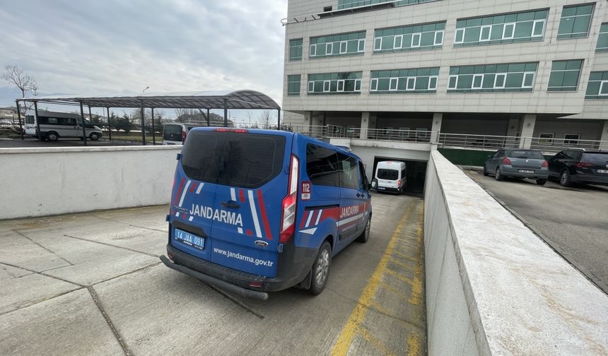 Otel yangınına ilişkin gözaltına alınan 8 zanlı adliyeye sevk edildi