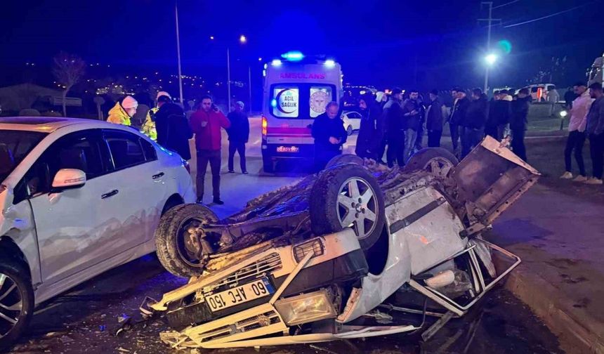 Tokat'ta kaza: Araç hurdaya döndü