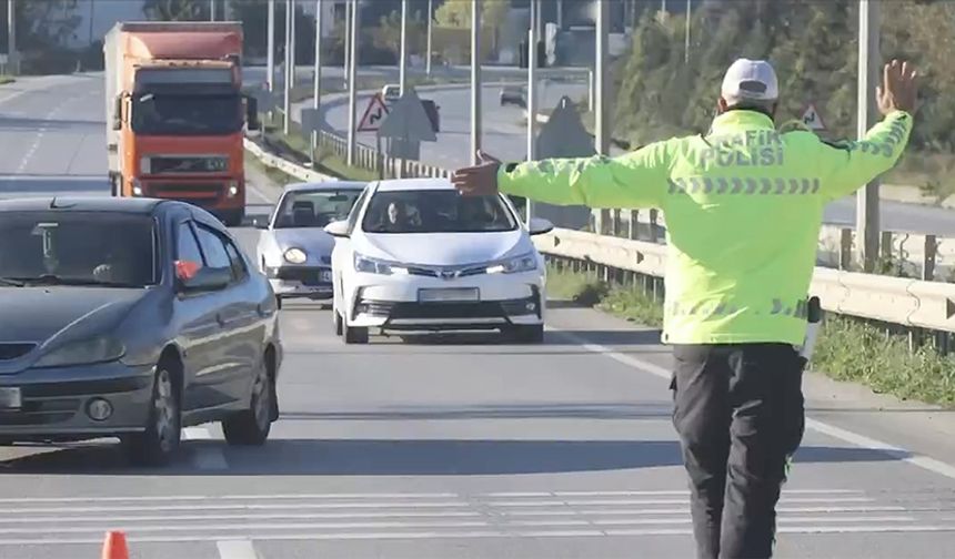 Bir haftada 474 bin 456 sürücüye işlem yapıldı