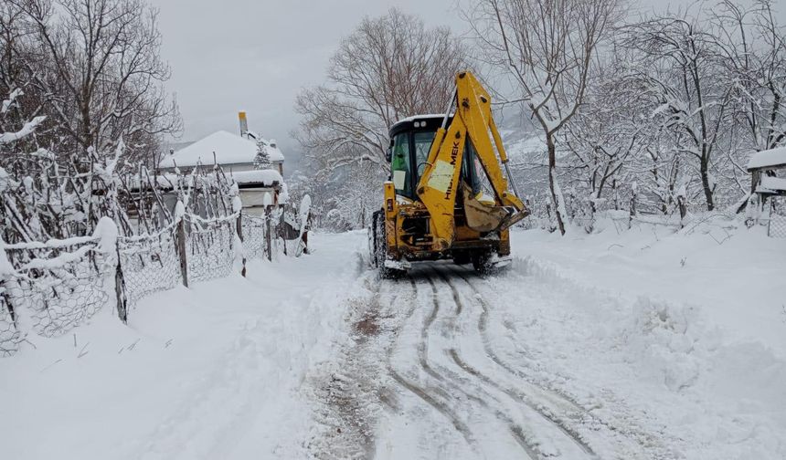 Sinop'ta kar nedeniyle 109 köy yolu ulaşıma kapalı