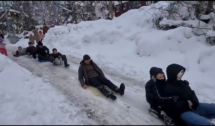 Beyaz örtü Sinop'u sardı