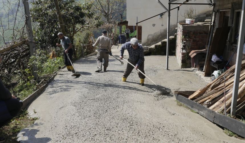 Yatalak hastanın yol sorunu çözüldü