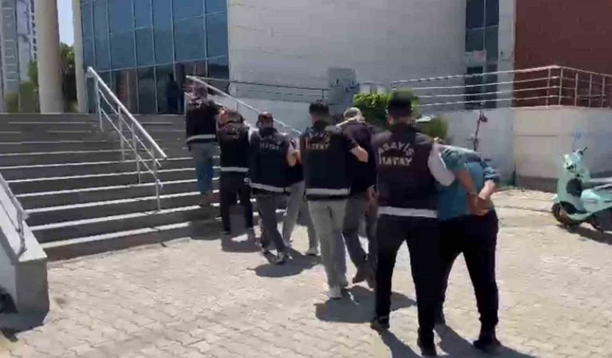 Aranması bulunan 5 kişi yakalandı