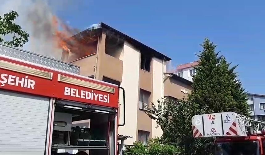 Çatıyı onarıyordu, evi yandı