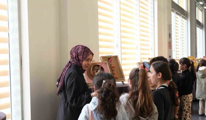 Sergide Türkçe’nin zenginlikleri anlatılıyor
