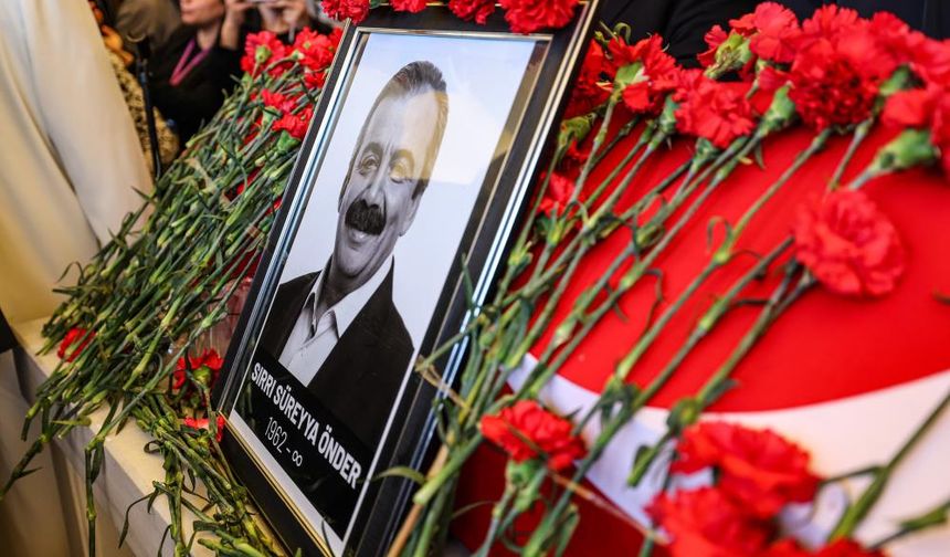 Sırrı Süreyya Önder toprağa verildi