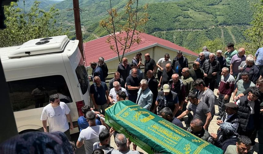 Denizde boğulan lise öğrencisi toprağa verildi