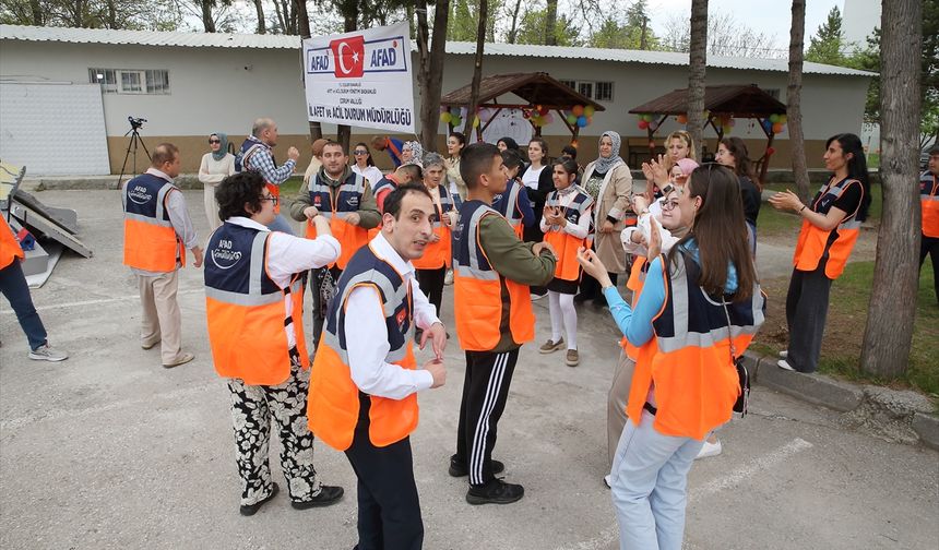 Engelliler AFAD'ın arama-kurtarma etkinliğine katıldı