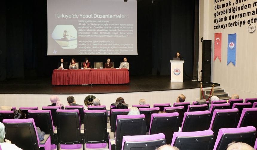 "Engelsiz Yaşam Paneli" düzenlendi
