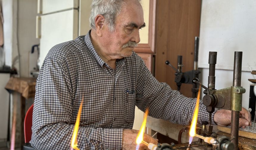 Sinop'ta baba-oğul geleneksel zanaati yaşatıyor