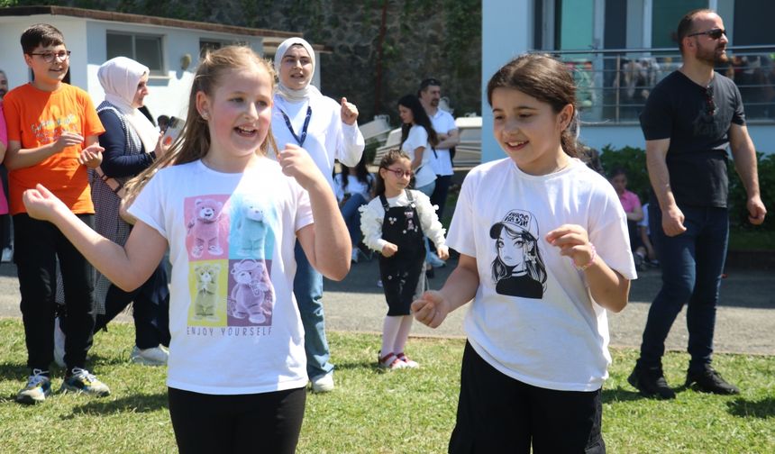 Trabzon'da "11. Geleneksel Çocuk Oyun Şenliği" coşkusu