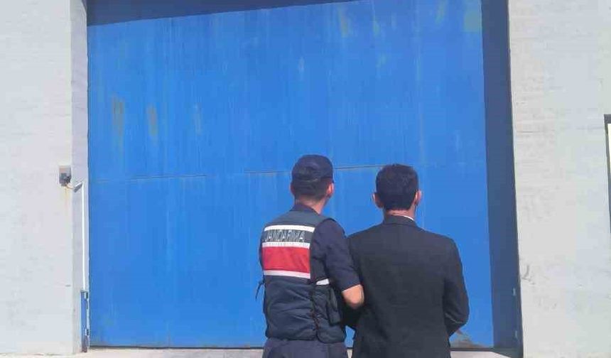 Hapis cezasıyla aranan şahıs jandarmadan kaçamadı