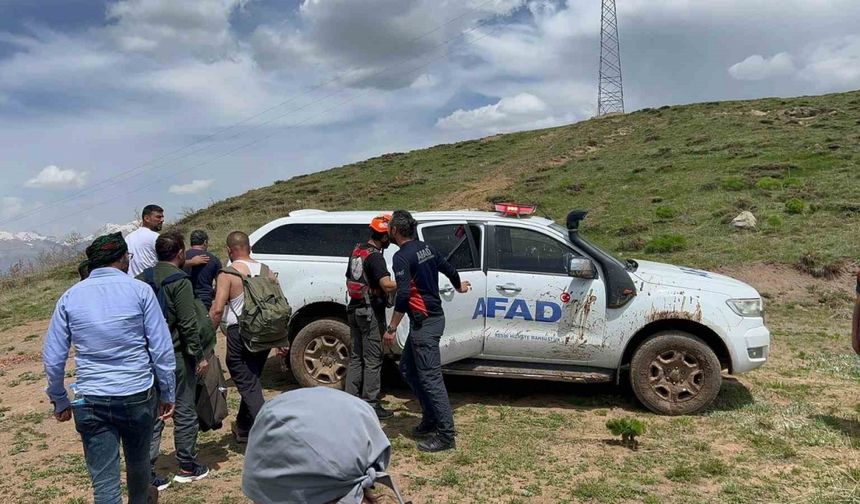 Mantar toplarken kayadan düşen vatandaş ekiplerce kurtarıldı
