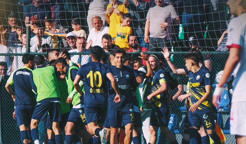 Küçükçekmece Sinop Spor 2. Lig’e koşuyor