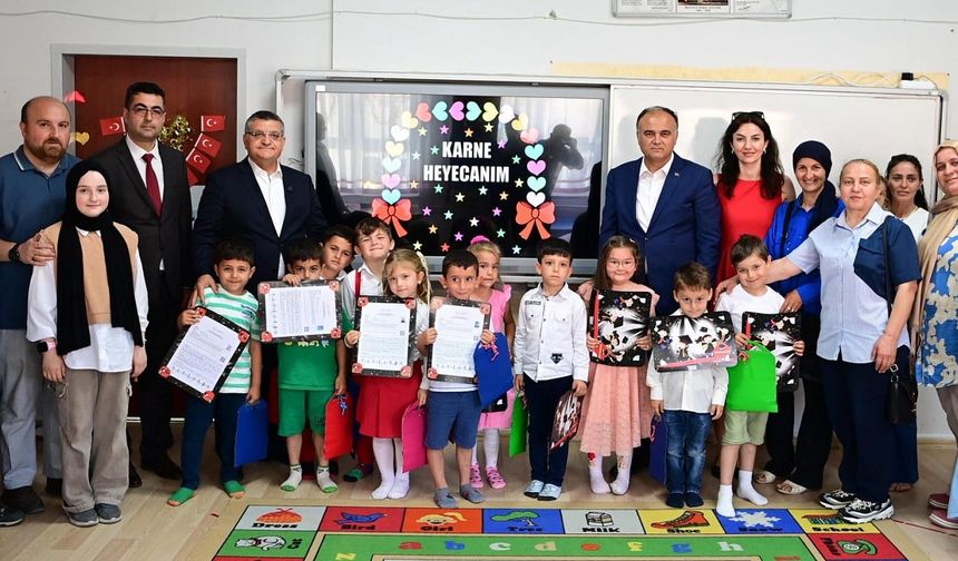 Sinop’ta 32 bin öğrenci karne heyecanı yaşadı