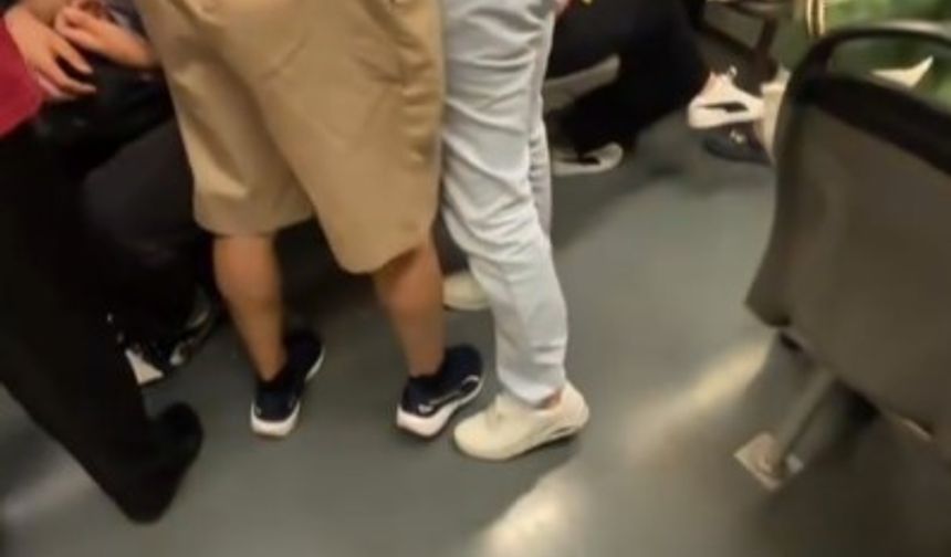 Metroda "süslenmişsin" kavgası