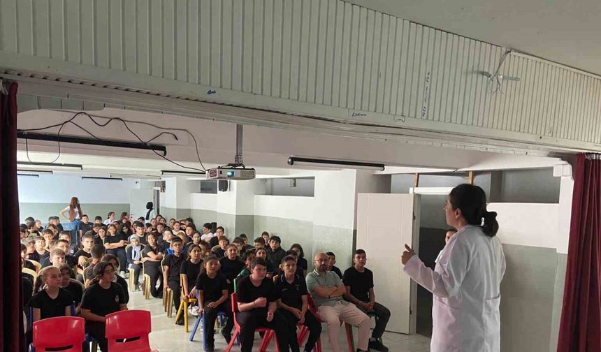 Öğrencilere kene ve bulaşıcı hastalıklar eğitimi verildi