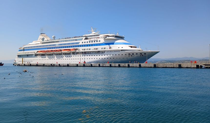 Sinop'a 1076 turist getirdi!
