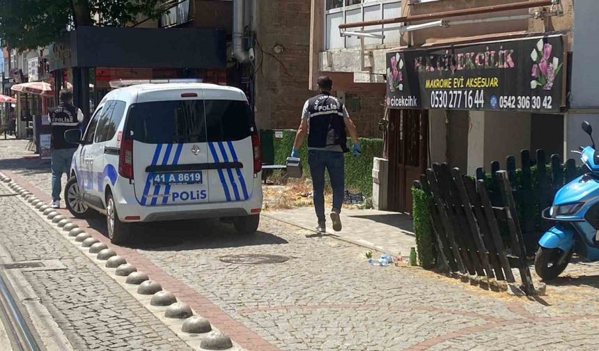 Abisiyle yaşayan adam evinde ölü bulundu