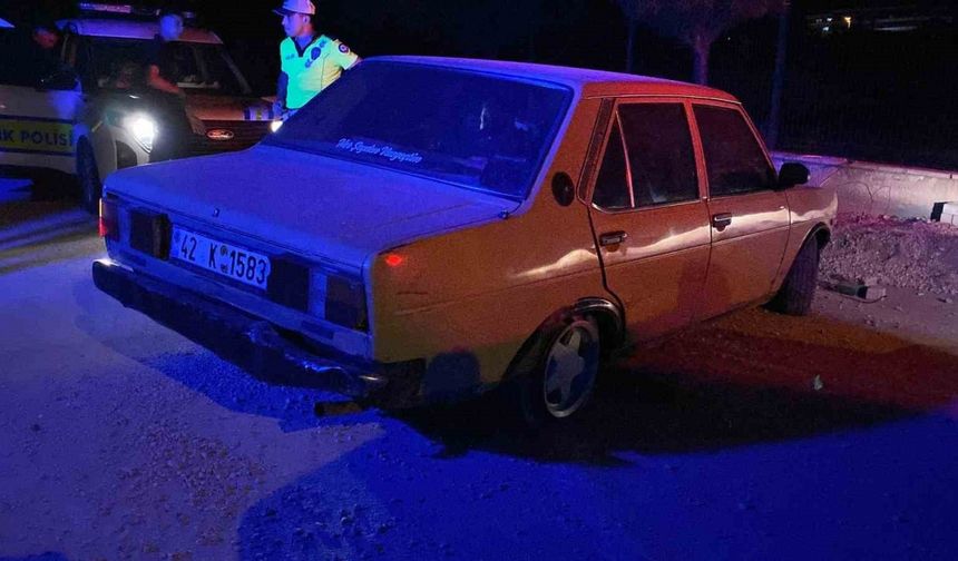 Dedesinden kalma otomobille polisten kaçtı, ehliyetsiz çıktı