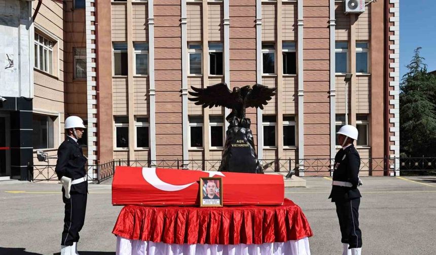 Vefat eden polis memuru için tören düzenlendi