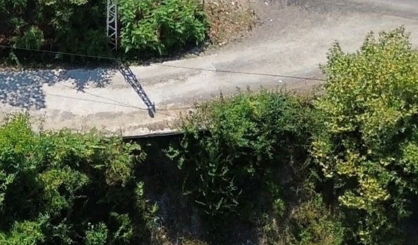 Sinop’ta tehlikeli yola mahalleliden acil önlem çağrısı
