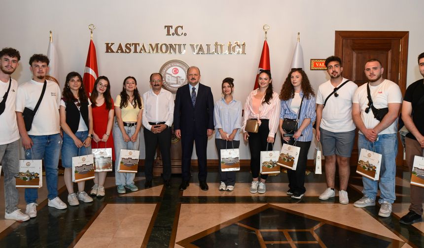 Kastamonu Valisi Dallı, uluslararası öğrencileri kabul etti