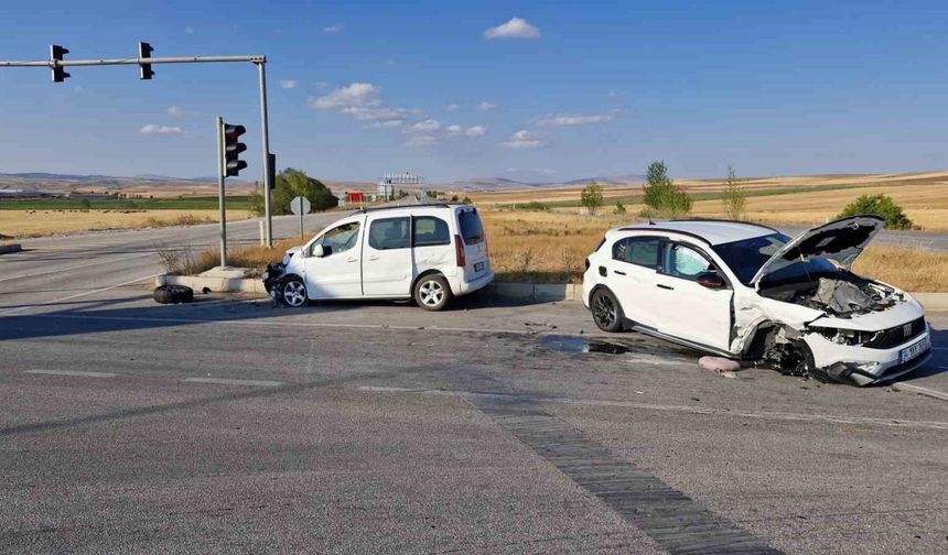 Çorum'da kaza: 10 kişi yaralandı