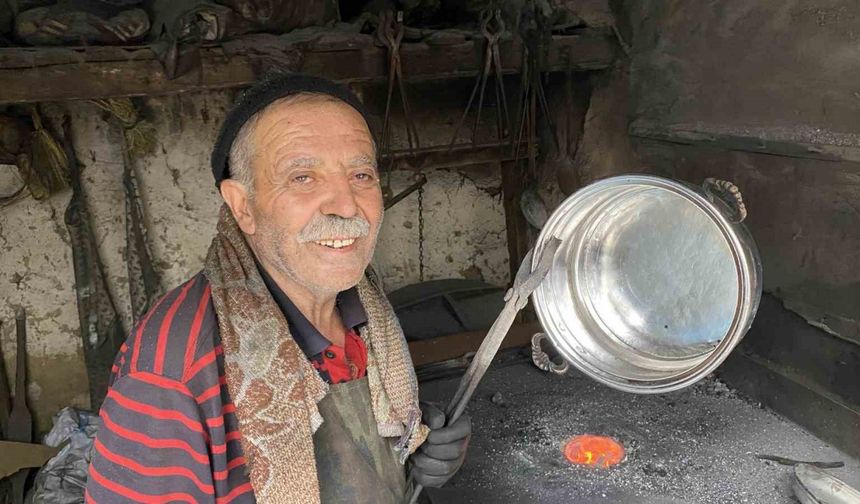Kalaycılık mesleğine 62 yıldır devam ediyor