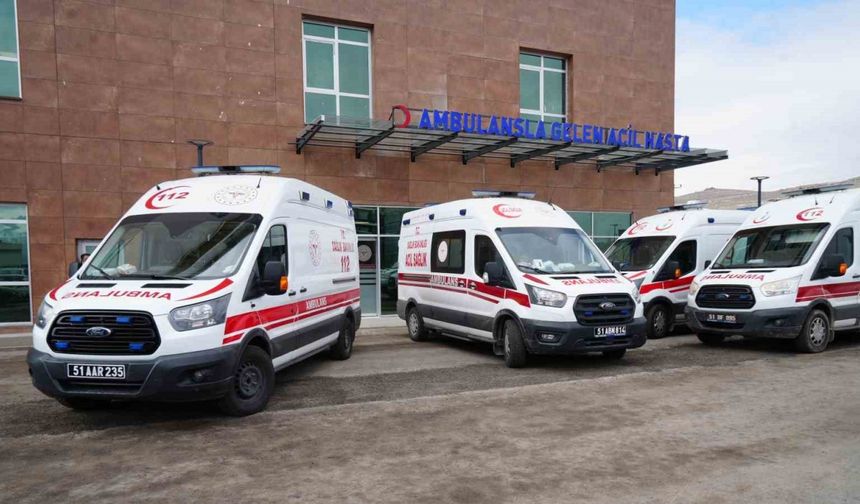Üzerine dolap devrilen küçük kız öldü