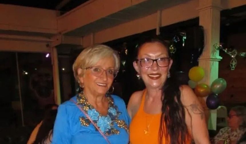 Ünlü sanatçı Güllü hayatını kaybetti