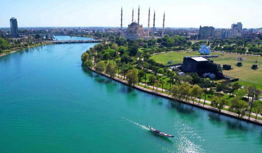 Adana Kuyumcular Çarşısı'nda Şaşırtan Hareketlilik: Altın Fiyatları Beklentileri Aştı