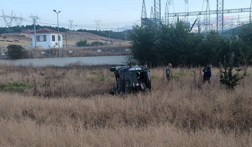 Amasya'da hafif ticari araç devrildi: 4 yaralı
