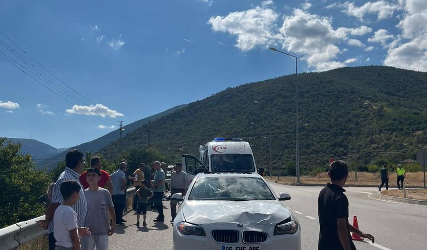 Otomobilin çarptığı yaya öldü