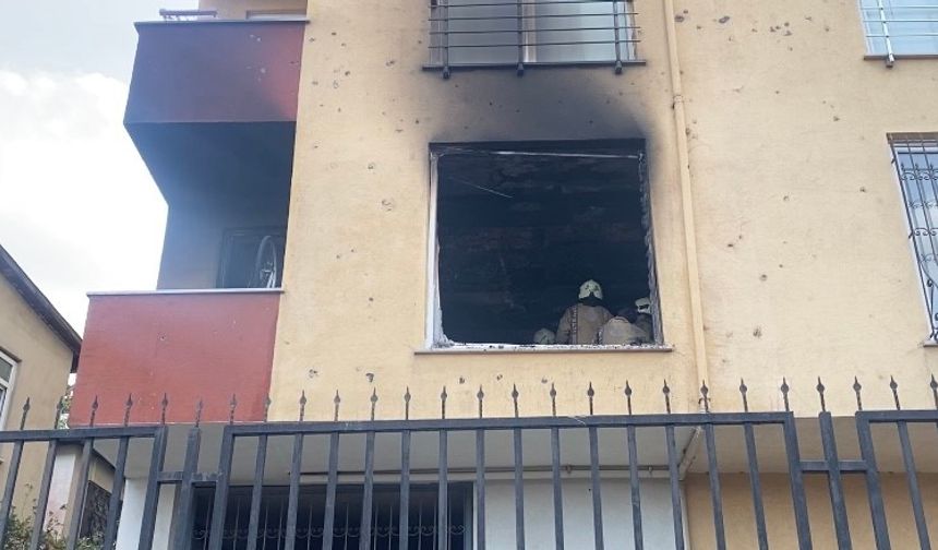 5 katlı binada çıkan yangın paniğe neden oldu