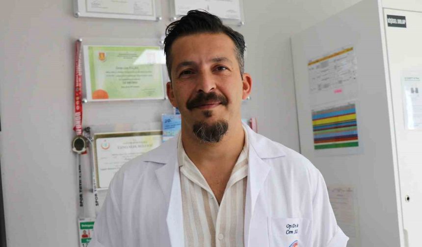 Ani omuz hareketlerine dikkat