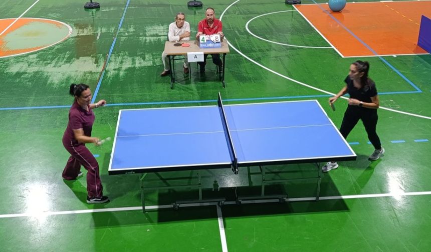 Cumhuriyet Kupası Masa Tenisi Turnavı sona erdi