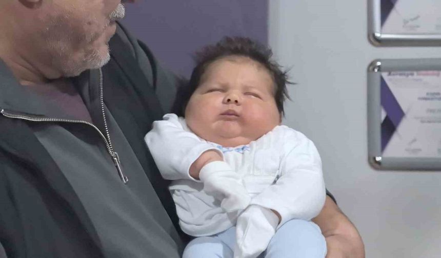 6 kilo 150 gramlık bebek dünyaya geldi