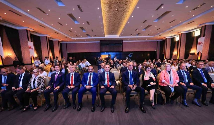 Bakan Ersoy: "9 bin kültür varlığı geri iade edildi"