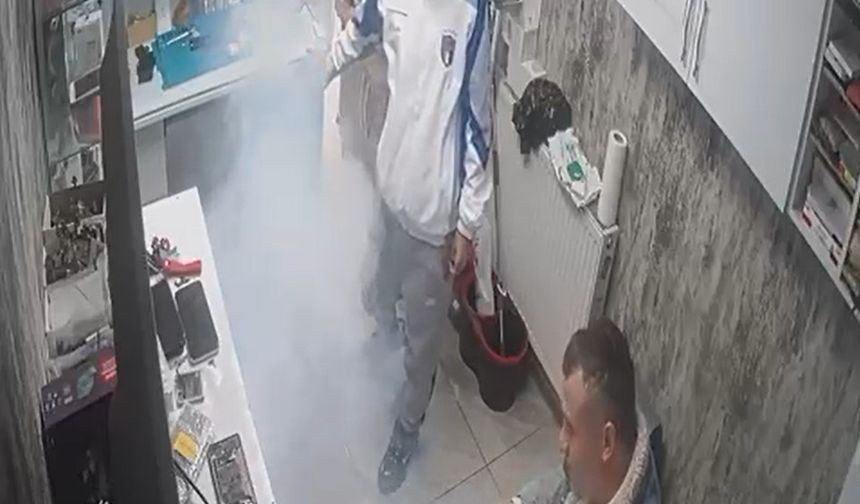 Batarya tamir edilirken alev aldı