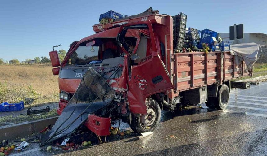 Ehliyetsiz sürücü zincirleme kazaya karıştı: 1 yaralı