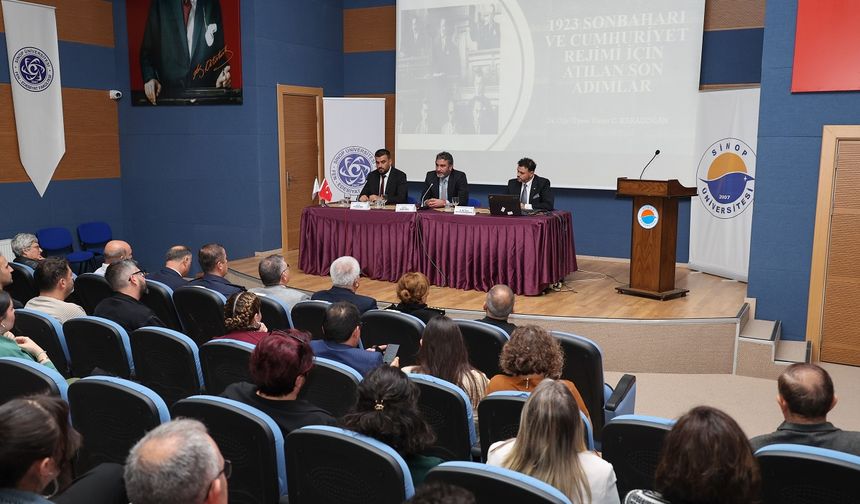 Cumhuriyet’in doğuşu, düzenlenen panelde ele alındı