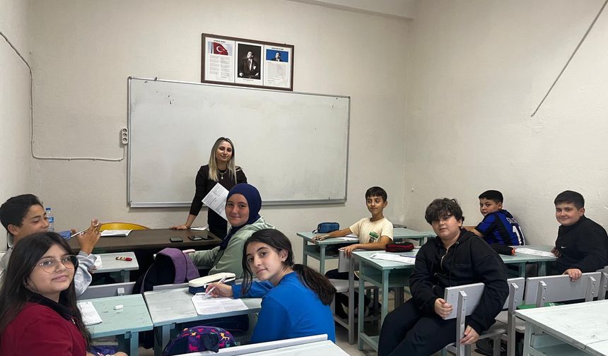 Gerze Belediyesi’nden ortaokul öğrencilerine etüt desteği