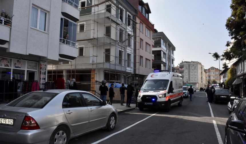 İnşaattan düşen işçi ağır yaralandı